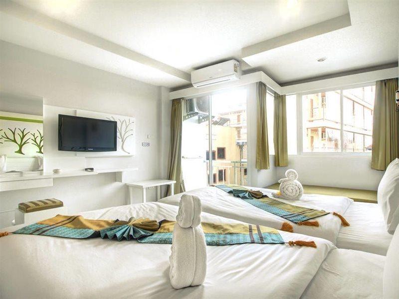 The Silk Hill Hotel Patong Bagian luar foto