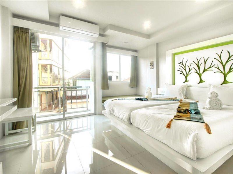 The Silk Hill Hotel Patong Bagian luar foto
