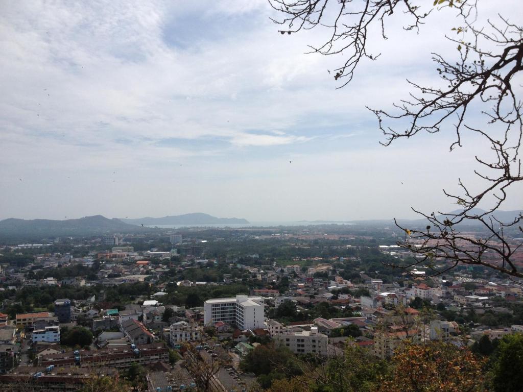 The Silk Hill Hotel Patong Bagian luar foto