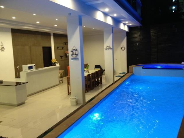 The Silk Hill Hotel Patong Bagian luar foto