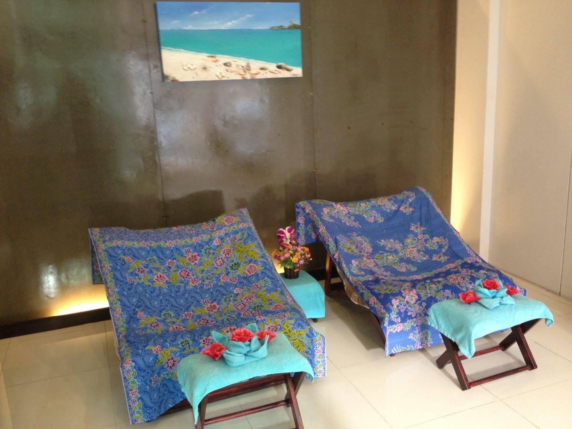 The Silk Hill Hotel Patong Bagian luar foto